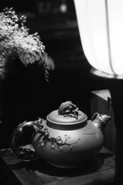 何道洪制 《大松竹梅壶》